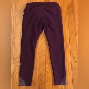 Lululemon Leggings SZ 8 Purple Reflective Dots Scalloped Edge